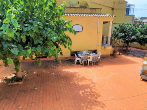 Apartamento en Llançà con Terraza, BBQ y Cerca de Playas y Actividades - ES-170-25